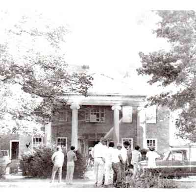 A Crowd at Shawnee Springs