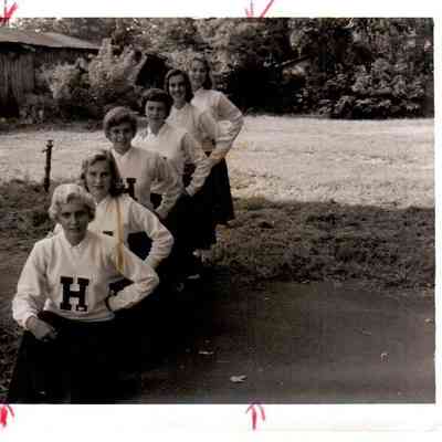 Pictured (L to R): Suzanne Pelsor, Jeanie Terhune, Gloria Sanders, Betty Cox, Kathy Sims, and Linda Jones. (1958)