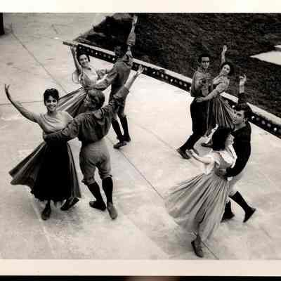 Dancing in Home is the Hunter