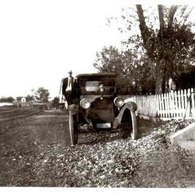 Old Car in Bondville