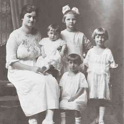 Leucretia Wilson and Her Children