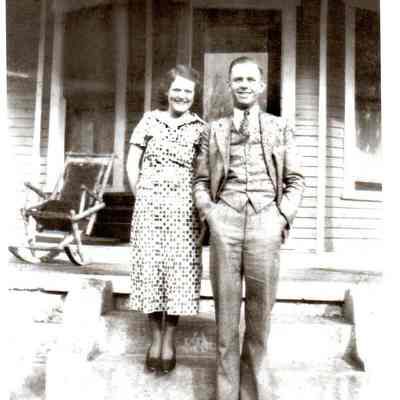 Bondville Couple