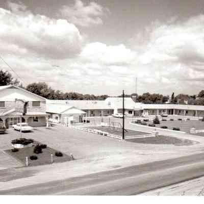 Stone Manor Hotel
