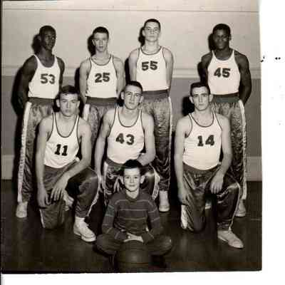 Pioneer Basketball Team (1957-1958)