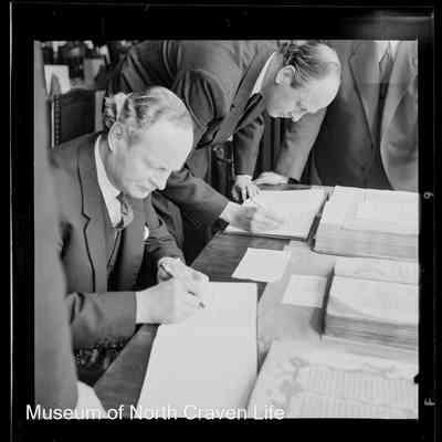 negative, sheet film - Settle : Grant of Arms July 1965 (14 of 32)
