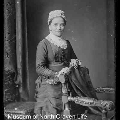 negative, glass plate - Portrait : Mrs Helm, Bentham, 1883