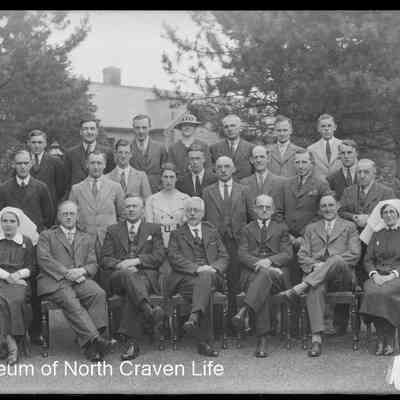 negative, glass plate - Group Portrait : Harden Bridge Hospital (Sanatorium)