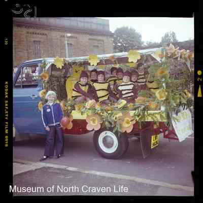 negative, sheet film - Settle Carnival Jubilee 1977 : Portrait