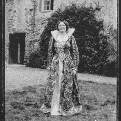 negative, glass plate - Woman in fancy dress