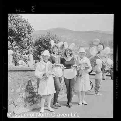 negative, sheet film - Settle Carnival Jubilee 1977 : Portrait