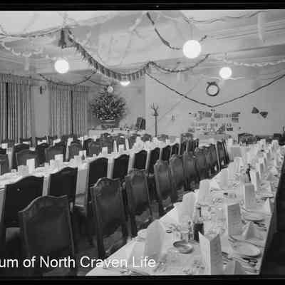 negative, sheet film - Ashfield Hotel, Settle (Interior) 6 of 8
