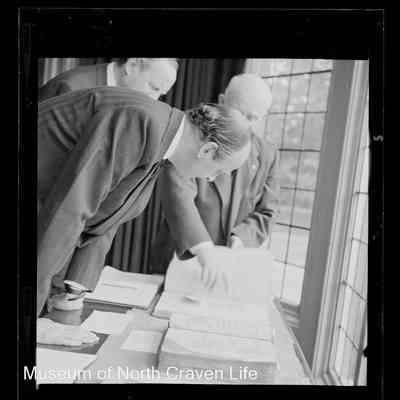 negative, sheet film - Settle : Grant of Arms July 1965 (2 of 32)