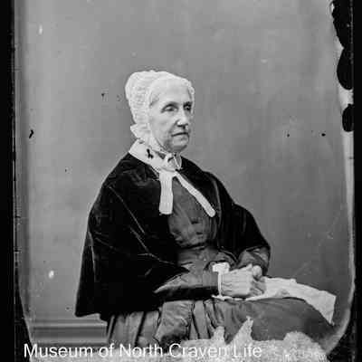 negative, glass plate - Portrait : Mrs Susanna Tatham, 1868