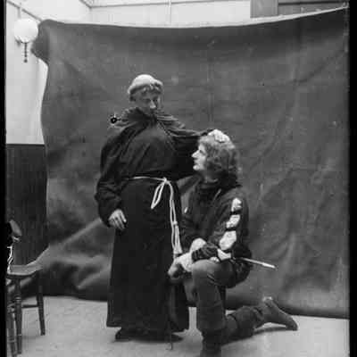 negative, glass plate - Portrait : amateur dramatic production