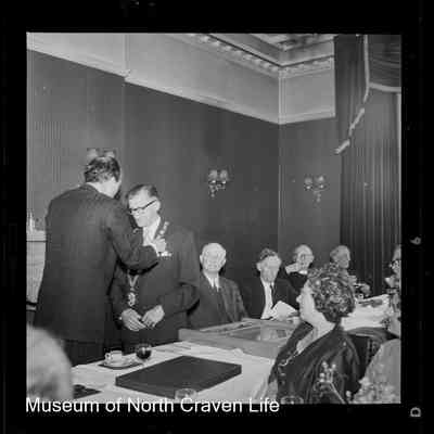 negative, sheet film - Settle : Grant of Arms July 1965 (10 of 32)