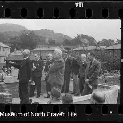 negative, roll film - Group portrait (strip of two)
