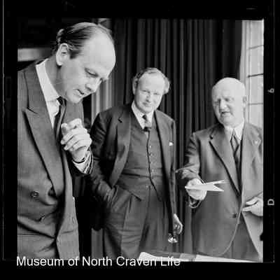 negative, sheet film - Settle : Grant of Arms July 1965 (7 of 32)