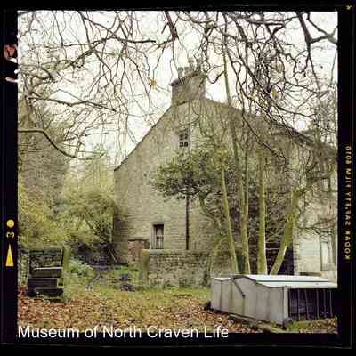 negative, sheet film - Mearbeck, Long Preston : Exterior (front, gable end)