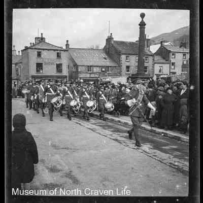 negative, sheet film - Group Market Square, Settle : War Parade (1945)