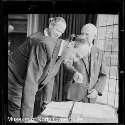 negative, sheet film - Settle : Grant of Arms July 1965 (27 of 32)