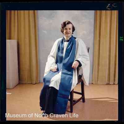 negative, sheet film - Portrait : Cleric in robes