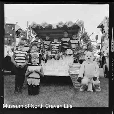 negative, sheet film - Settle Carnival Jubilee 1977 : Portrait