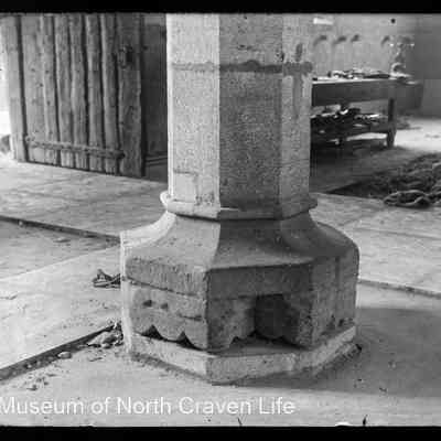 negative, glass plate - Giggleswick Church Pillar