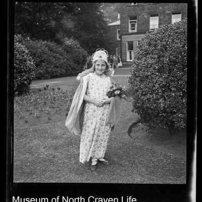 negative, sheet film - Settle Festival/Langcliffe Place : Portrait