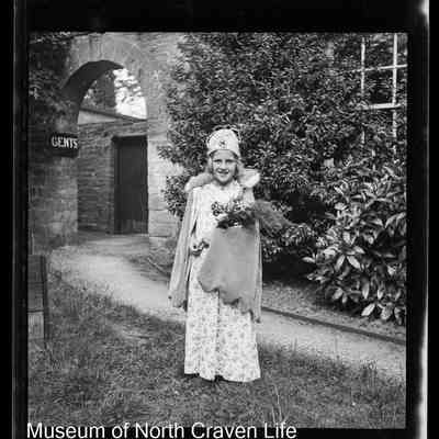 negative, sheet film - Settle Festival/Langcliffe Place : Portrait