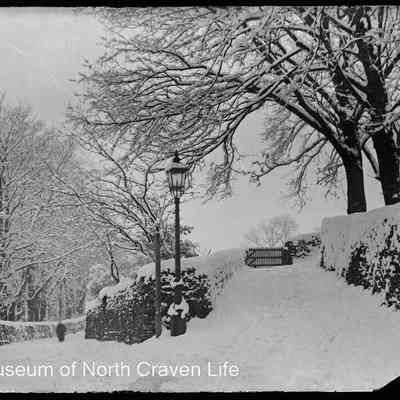 negative, glass plate - Snowy lane with gate and lamp-post