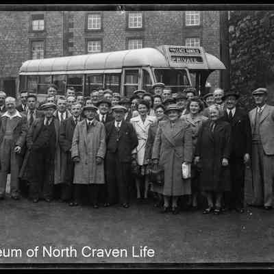 negative, sheet film - Settle Group (Wallace Arnold Bus Trip) 1949 1 of 3