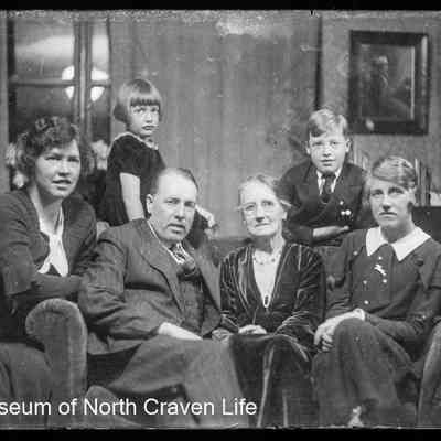 negative, glass plate - Portrait : Family Group : Eddie Horner and Family