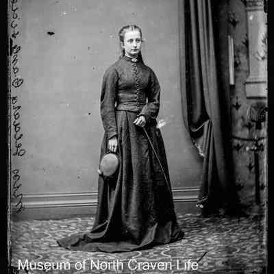 negative, glass plate - Portrait : Miss Geldard, Cappleside