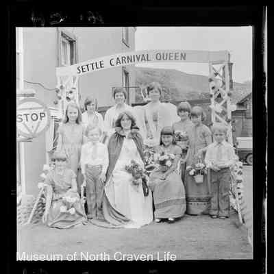 negative, sheet film - Settle Carnival Jubilee 1977 : Portrait