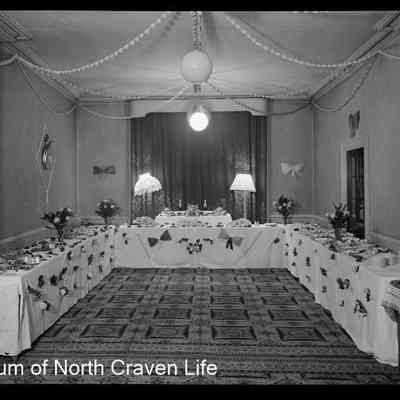negative, sheet film - Ashfield Hotel, Settle (Interior) 1 of 8