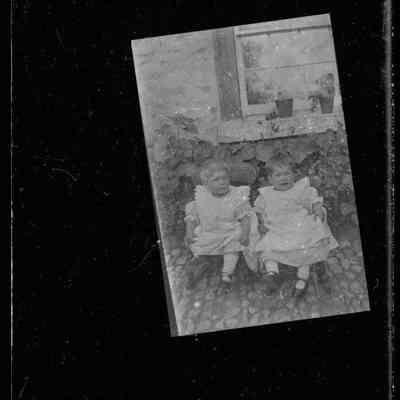 negative, glass plate - E. Percy (Twins)