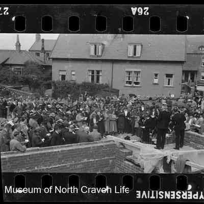 negative, roll film - Group portrait (strip of two)