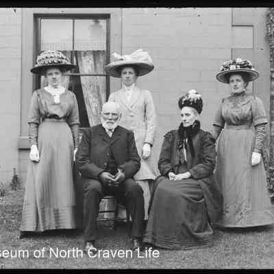 negative, glass plate - Group 5 people