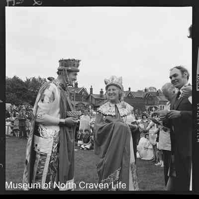 negative, sheet film - Settle Carnival Jubilee 1977 : Portrait