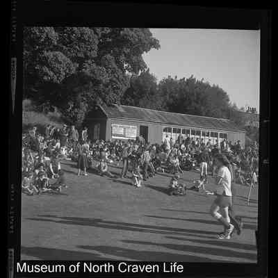 negative, sheet film - Portrait : Inter Village Sports