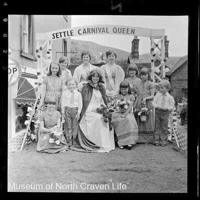 negative, sheet film - Settle Carnival Jubilee 1977 : Portrait