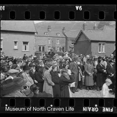 negative, roll film - Group portrait (strip of two)