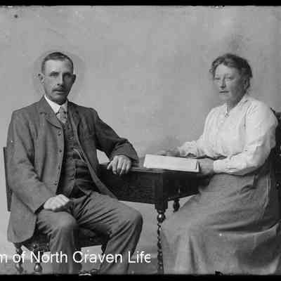 negative, glass plate - Portrait : Thomas and Alice Frankland
