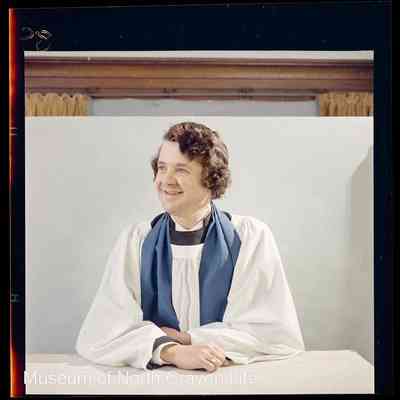 negative, sheet film - Portrait : Cleric in robes