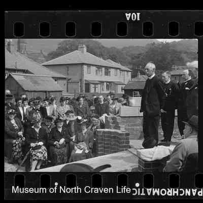 negative, roll film - Group portrait (strip of two)