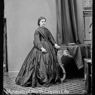 negative, glass plate - Portrait : Miss Stewart, Rose Cottage, 1865 1 of 2