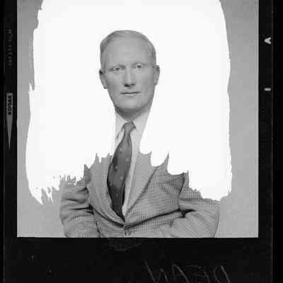 negative, sheet film - Portrait : Man seated