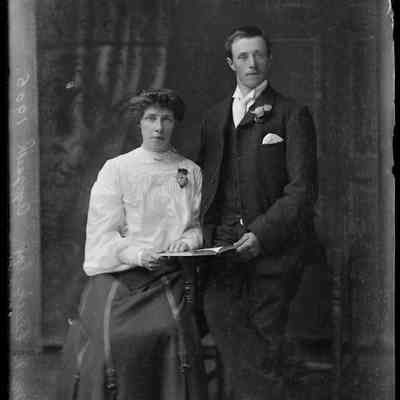 negative, glass plate - Portrait : Robert and Sarah Flack, Aysgarth, 1905