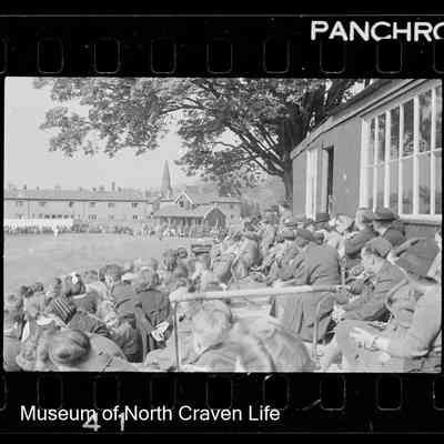 negative, sheet film - Portrait : Crowd spectating at Settle Cricket Club