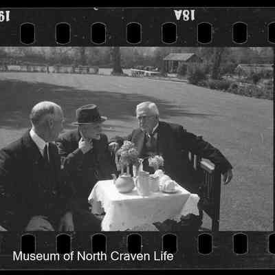 negative, roll film - Group portrait (strip of three)